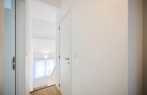 Postel Apartment | Louise Gallery