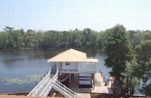 Springfield House | Louisiana Tickfaw River House Near New Orleans, Baton Rouge! Best Views! HotTub!