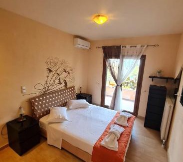 Skala Apartment | Loukia's Studios and Apartments