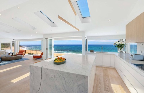 Forresters Beach House | Loulou Beach House Luxe – Beachfront Gem