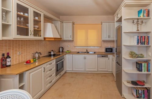 Mousata Villa | Lourdas Beach View Villa