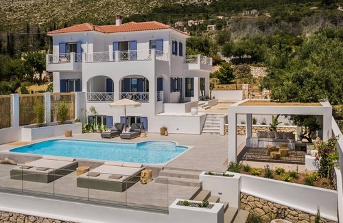 Mousata Villa | Lourdas White Villa