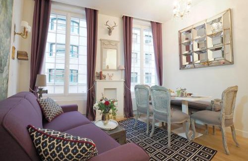 Vivienne Apartment | Louvre Opera Private ChicSuites