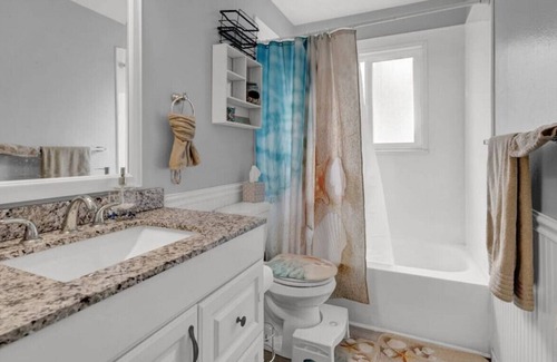 Southeast Colorado Springs House | Lovable Longfellow *12 minutes from airport*