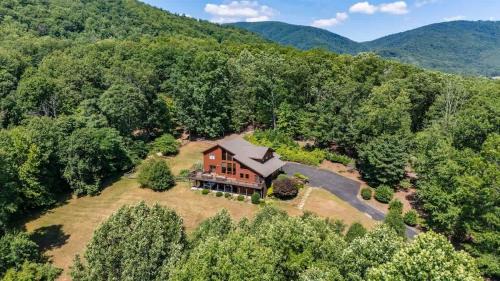 Afton House | Love Afton Cabin - Family Home
