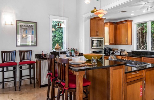 Estate Peterborg Villa | Love Always! New Listing! Oceanfront Villa/Amazing Views. Sleeps 8