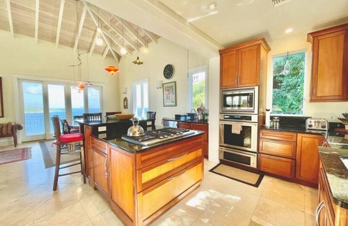 Estate Peterborg Villa | Love Always! New Listing! Oceanfront Villa/Amazing Views. Sleeps 8