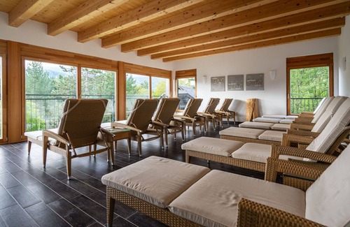 Finkenstein am Faaker See Apartment | Lovely apartment for 6 guests with pool, WIFI, TV, pets allowed and parking
