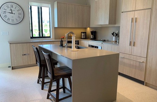 Nassau Condo | Love Beach luxury escape ~ 5 min walk to the beach ~ brand new beautiful condo