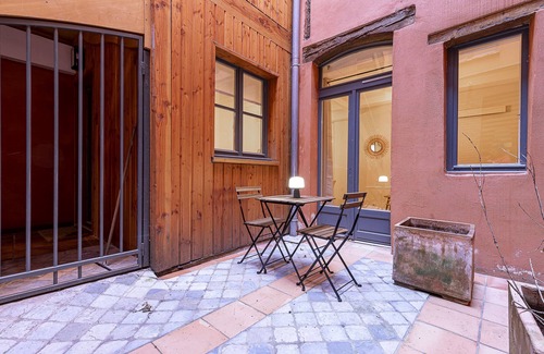 Saint-Etienne Apartment | love cocoon with beautiful terrace