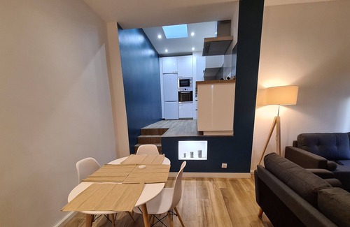 Mons House | Love House, Une Bouteille de Champagne Offerte