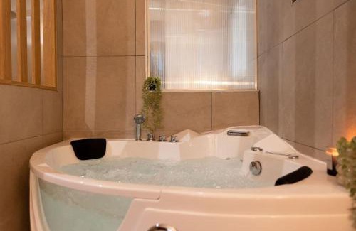 Etampes Apartment | Love Life Room-Jacuzzi-Netflix-Accès-24/7-Privé