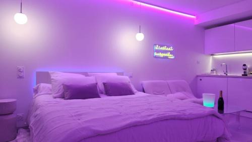 Questembert Apartment | Love room à 30 mn des plages et de Vannes