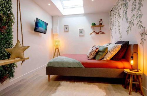 Aubie-et-Espessas Apartment | Love Room et spa - Le Cocon