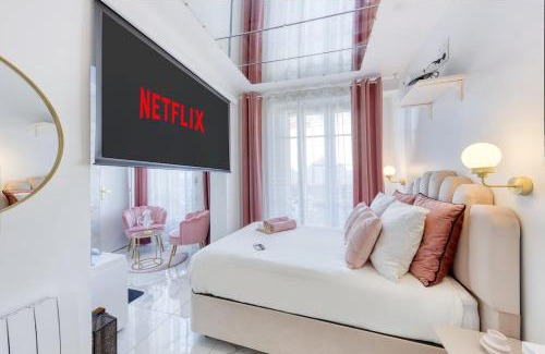 Les Pavillons-sous-Bois Apartment | Love Room Suite Jacuzzi