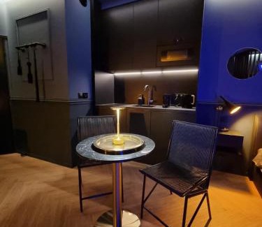 City-Centre - Petite France Apartment | Love Room