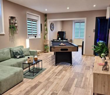 Conde-sur-Noireau Apartment | Love Room la Vida