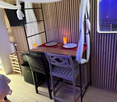 Plessis Tison Apartment | Love room nantais
