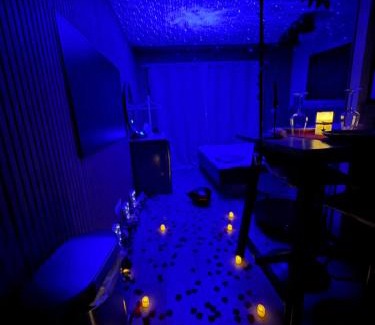 Plessis Tison Apartment | Love room nantais