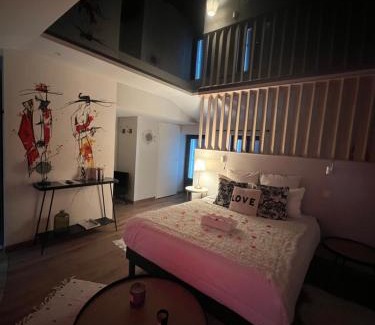 Le Perrier House | Love room - Parenthèse romantique avec spa privé