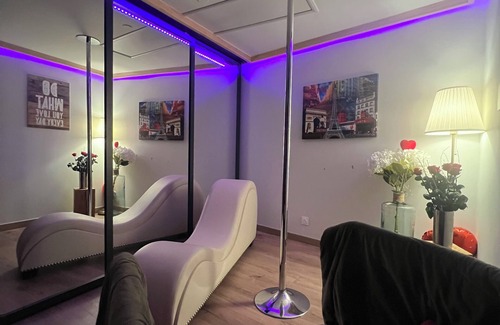 Le Perrier House | Love Room - Romantic interlude with private spa