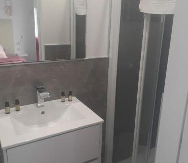 Tremblay-en-France Hotel | Love Room Séduction