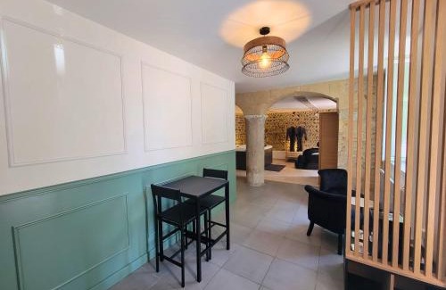Valence Apartment | Love Room Valence