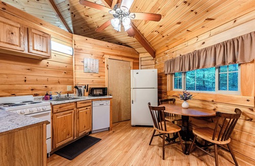 Hico Cabin | Love Shack Romantic Yurt
