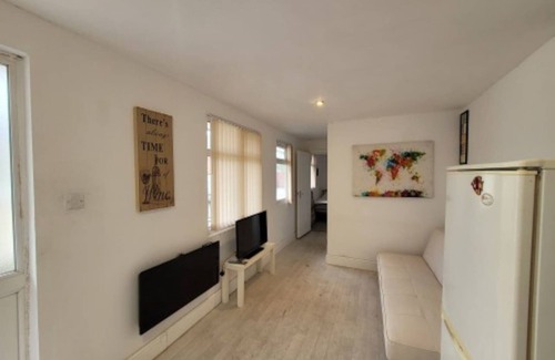 Bilston Apartment | Lovely 1-Bed Apartment in Wolverhampton/Birmingham