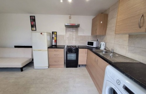 Bilston Apartment | Lovely 1-Bed Apartment in Wolverhampton/Birmingham