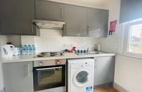 Tottenham Hale Apartment | Lovely 1 bedroom apartment in London
