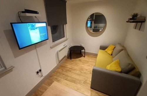 Tottenham Hale Apartment | Lovely 1 bedroom apartment in London