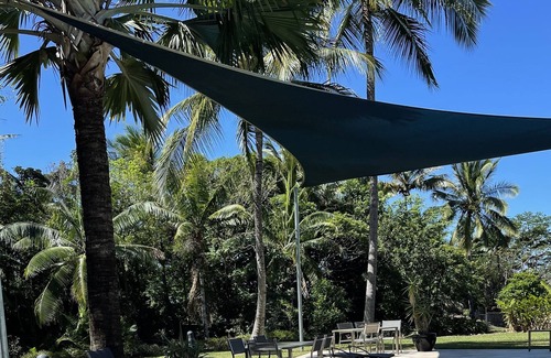Clifton Beach Apartment | Lovely 1 Bedroom Studio Apartment with Pool