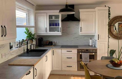 Walworth Apartment | Lovely 1 Bedroom Flat in zone 1/2 London