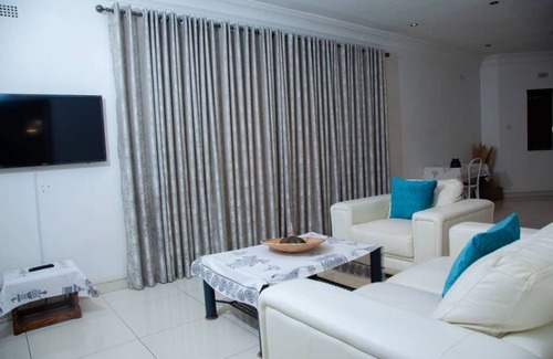 Harare House | Lovely 1-bedroom house in Harare with WiFi access