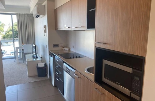 Mackay Apartment | Lovely 1-bedroom in the Heart of Mackay w/Pool