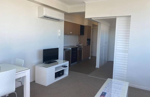Mackay Apartment | Lovely 1-bedroom in the Heart of Mackay w/Pool