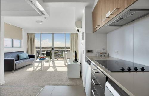 Mackay Apartment | Lovely 1-bedroom in the Heart of Mackay w Pool