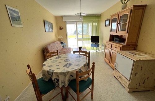 Saint-Hilaire-de-Riez Apartment | Lovely 1-BR Apartment 100m from Beach with Private Parking