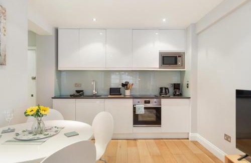 Brompton & Hans Town Apartment | Lovely 16 Nell Gywnn - Chelsea