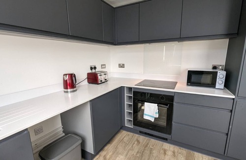 Old Trafford Apartment | Lovely 1BR Penthouse near MCR Stadiums