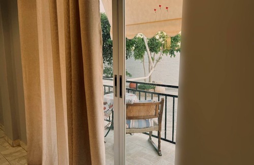 Troezen Apartment | Lovely 2 Bd Home in the Heart of Troezen