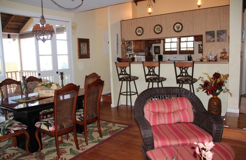 Maunaloa House | Lovely 2 bdr 2 bath condo in prestigious Paniolo Hale, 4min walk to Kepuhi Beach