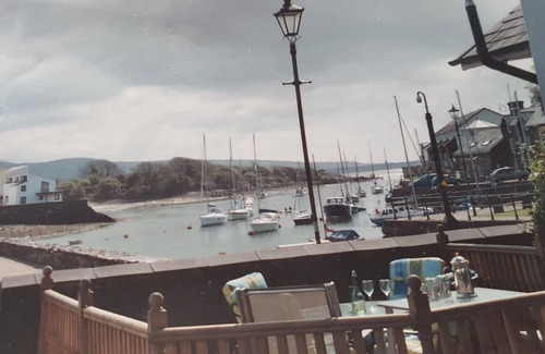 Porthmadog Apartment | LOVELY 2 BED APARTMENT PORTHMADOG HARBOURSIDE FANTASTIC VIEWS