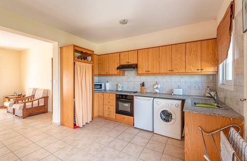 Prodromi Apartment | Lovely 2 bed apartment, 3 Lemon Grove