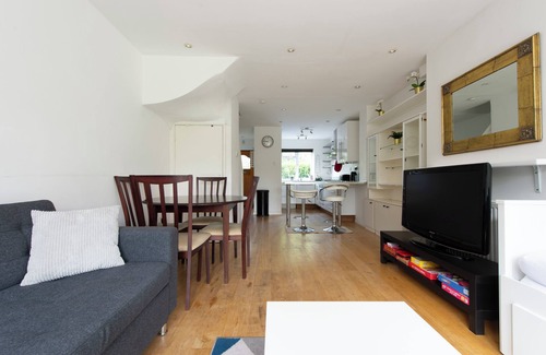 Walworth House | Lovely 2-bed house 15-minutes to Central London