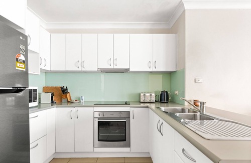Coogee Apartment | Lovely 2-Bed with Balcony 150 m from Coogee Beach