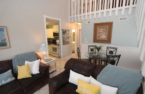 Summer Breeze House | Lovely 2 bedroom in gated horizon southnn
