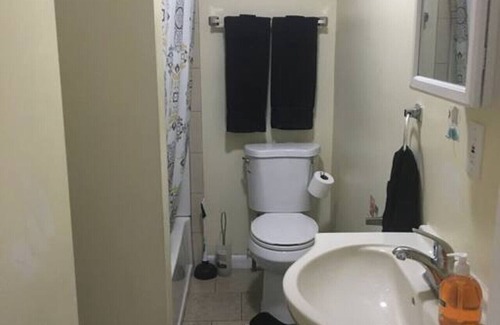 Niskayuna Apartment | Lovely 2 bedroom apartment with free parking