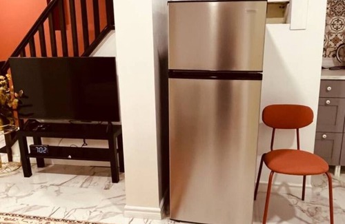 High Park North Apartment | Lovely 2 bedroom apartment for rent - Fully furnished and all inclusive